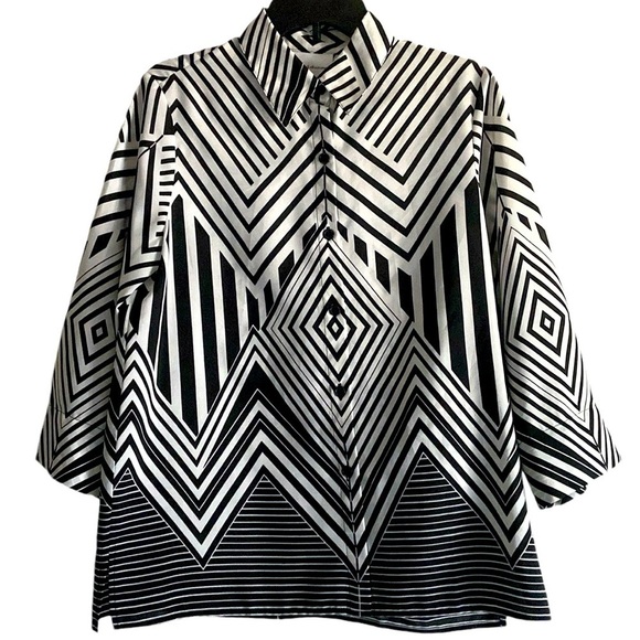 Alfred Dunner Black And White Abstract Buttoned Down Shirt Blouse 3/4 Sleeves - Picture 1 of 4